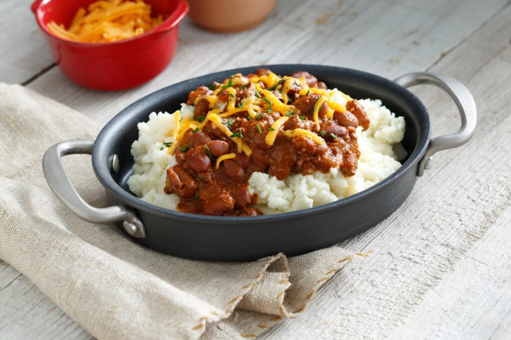 Mashed Potatoes with Chili and Cheese