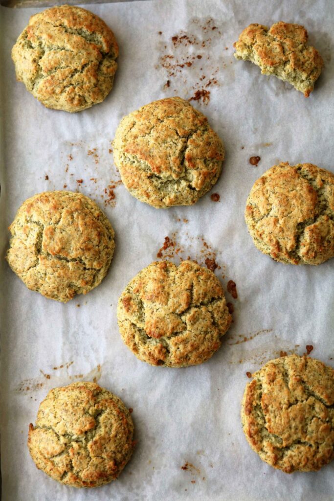 A buttery potato dill drop biscuit, made fluffy and tender with the magic of Idahoan® potatoes.