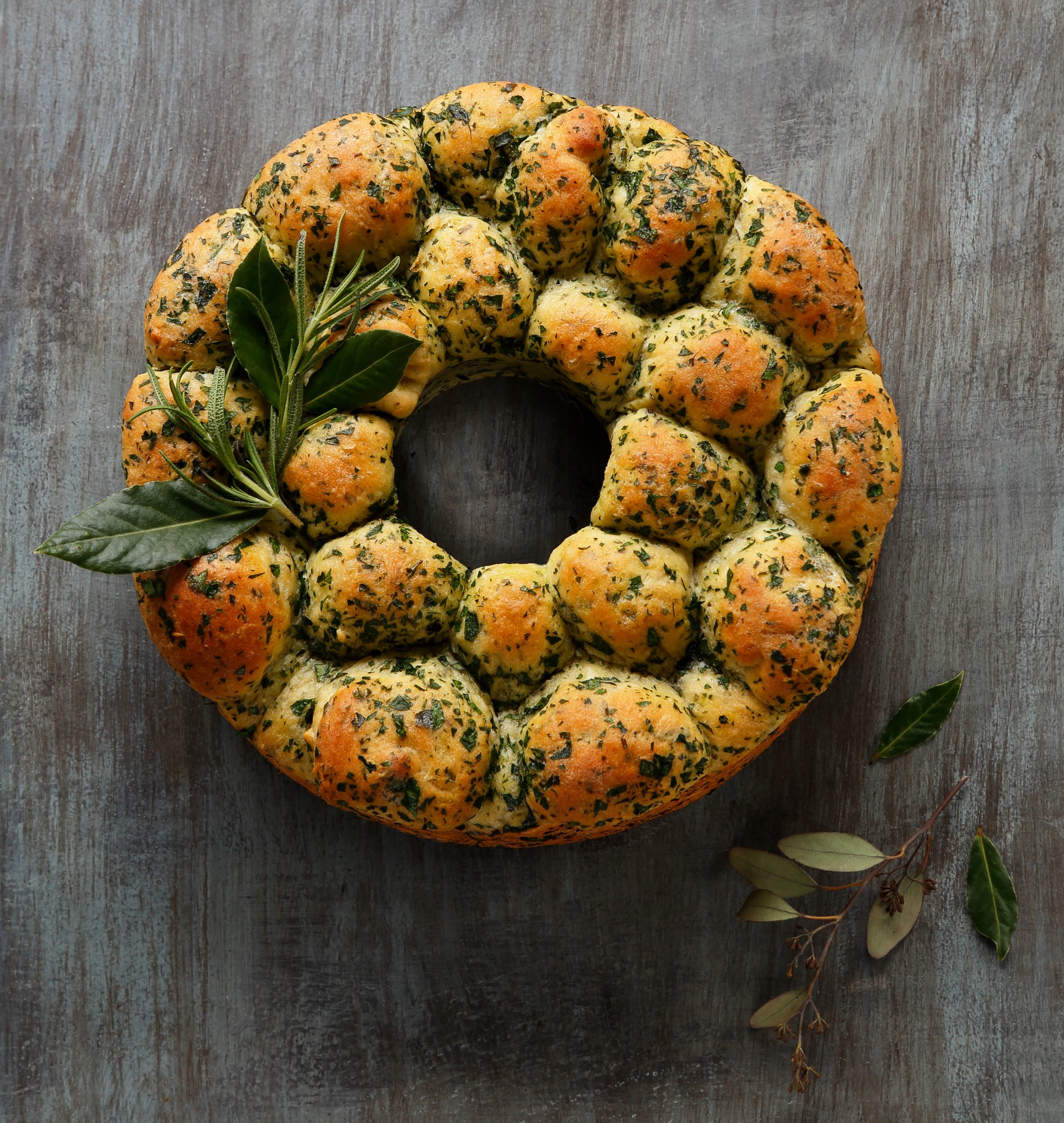 Idahoan Potato and Herb Pull Apart Bread